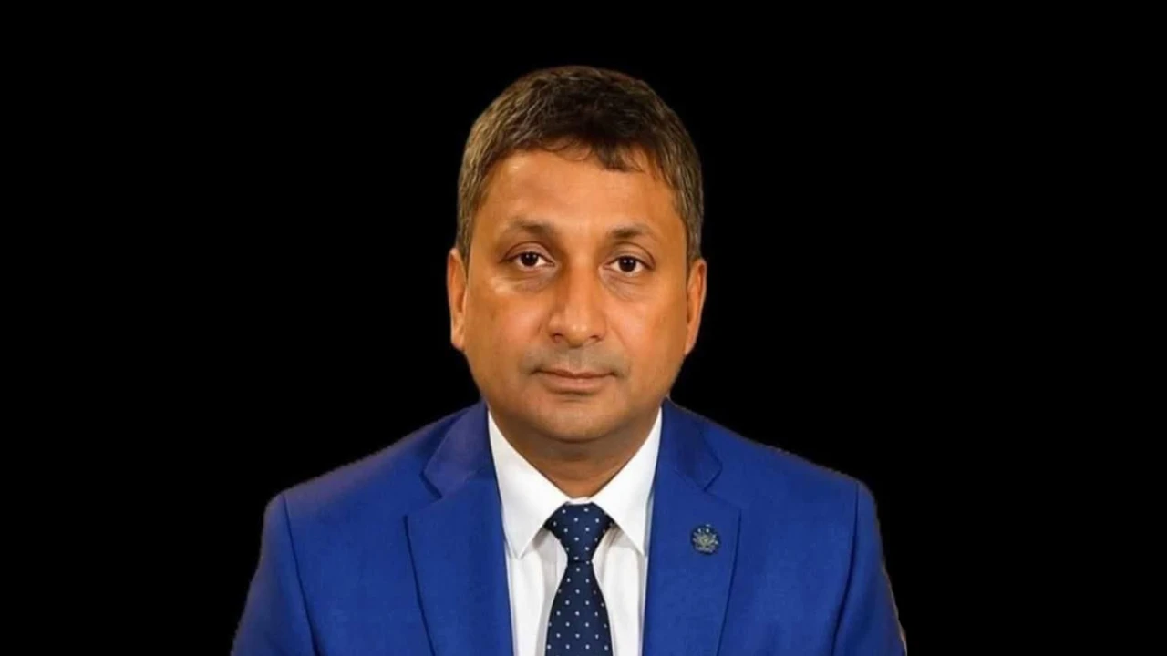 ফটিকছড়ির বিএনপি প্রার্থীর প্রার্থীতা বাতিল, টিকে গেলেন আসলাম চৌধুরী