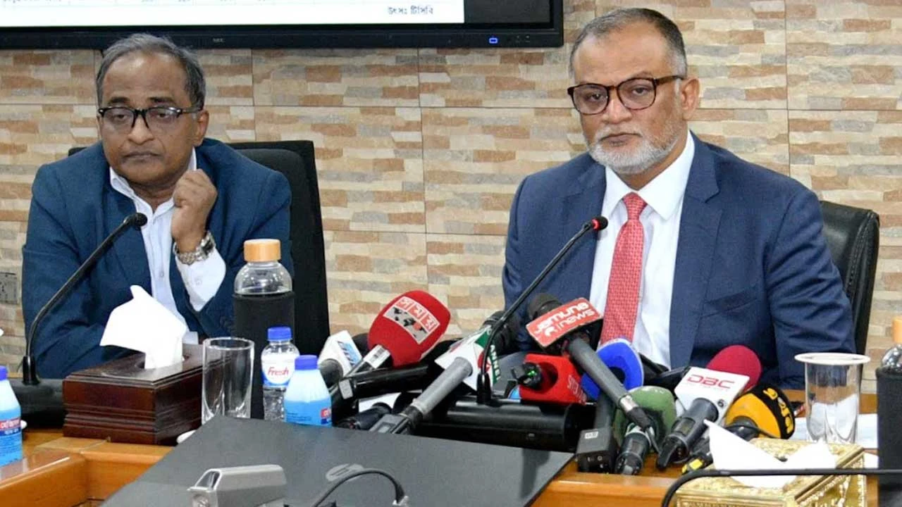 গতবছরের চেয়ে এবছরের রমজান হবে স্বস্তিদায়ক : বাণিজ্য উপদেষ্টা