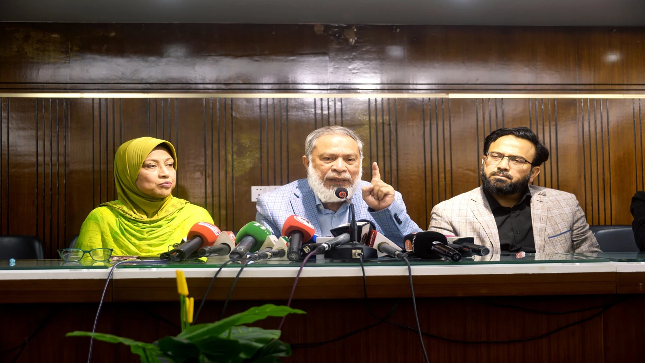 স্বাস্থ্যসেবা নিশ্চিত করতে চান জামায়াত প্রার্থী ড. ফজলুল