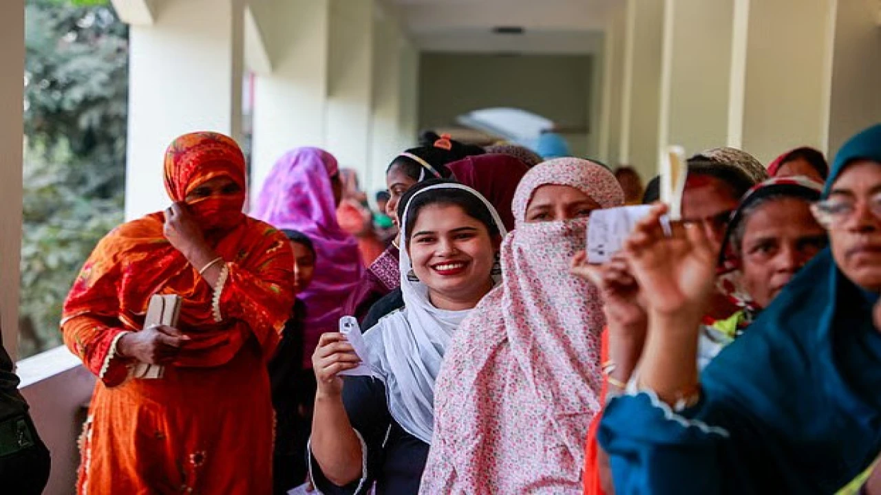 উৎসবমুখর পরিবেশে ভোটগ্রহণ শেষ