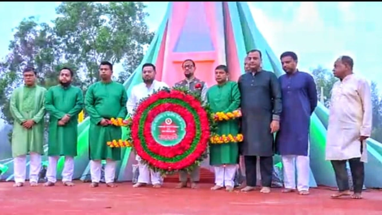 চট্টগ্রামে দিনব্যাপী নানা কর্মসূচির মাধ্যমে পালন করা হচ্ছে মহান স্বাধীনতা ও জাতীয় দিবস।
