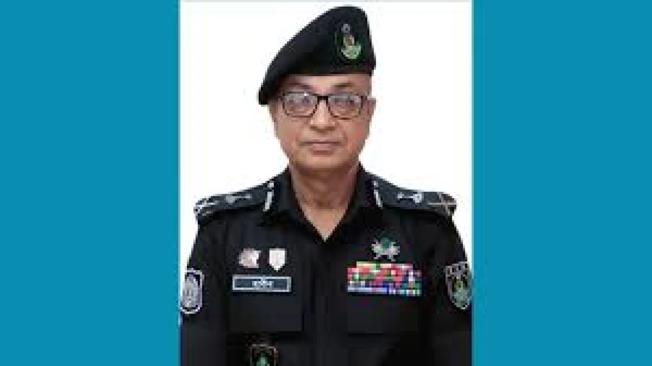 র‍্যাবের মহাপরিচালক হিসেবে দায়িত্বভার গ্রহণ করলেন আহসান হাবীব পলাশ।