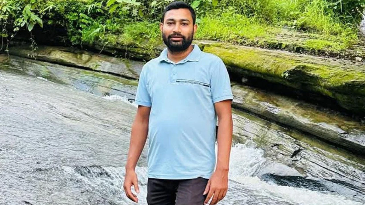 মুখোশধারী দুর্বৃত্তের হামলায় আহত যুবক মারা গেলেন