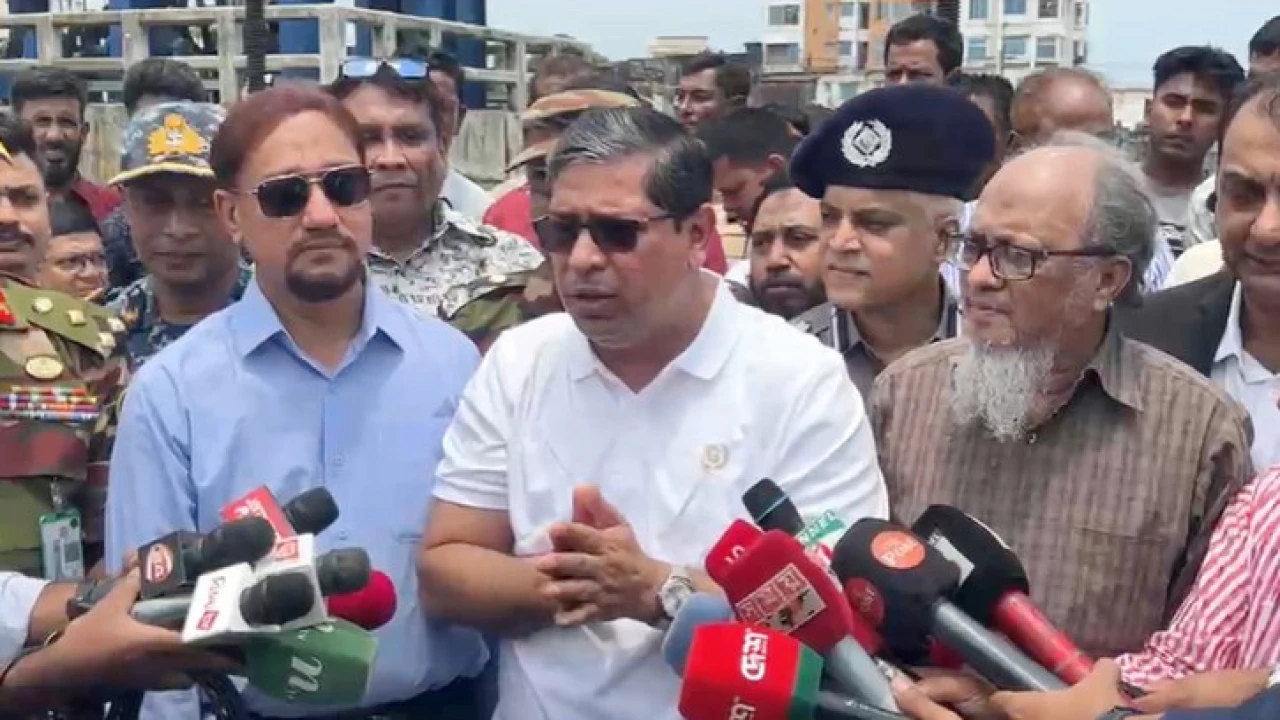 প্রতিমন্ত্রীর নির্দেশে চট্টগ্রামে জলাবদ্ধতা নিরসনে...