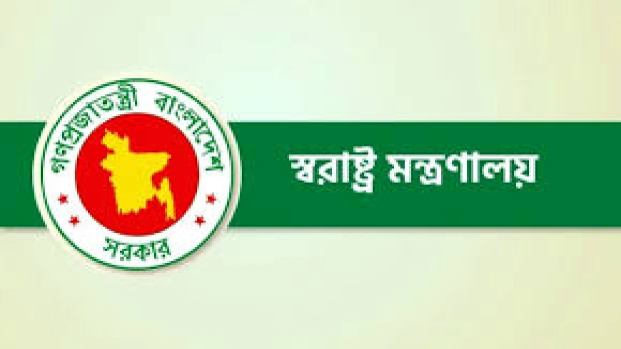 ঢাকাসহ দেশের সব থানাকে দালালমুক্ত করার নির্দেশ দিয়েছেন স্বরাষ্ট্রমন্ত্রী