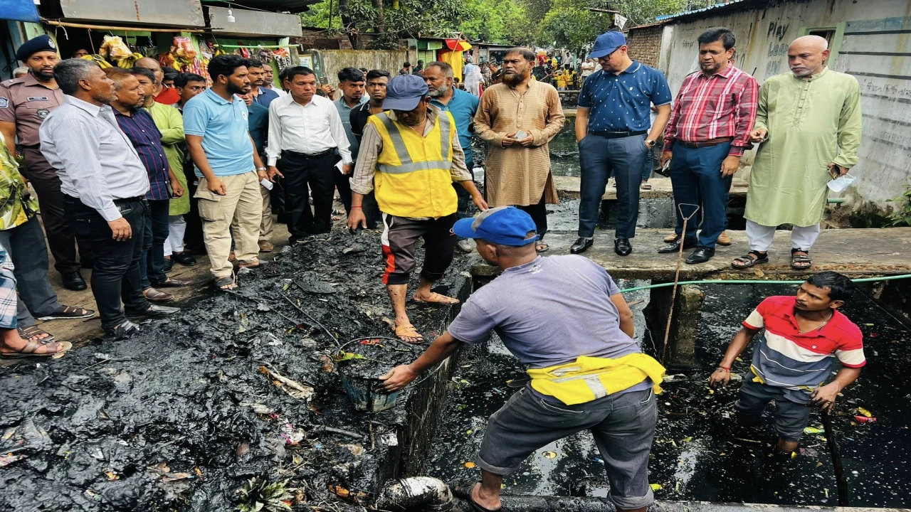 অবকাঠামোগত উন্নয়ন দিয়ে জলাবদ্ধতার স্থায়ী সমাধান সম...