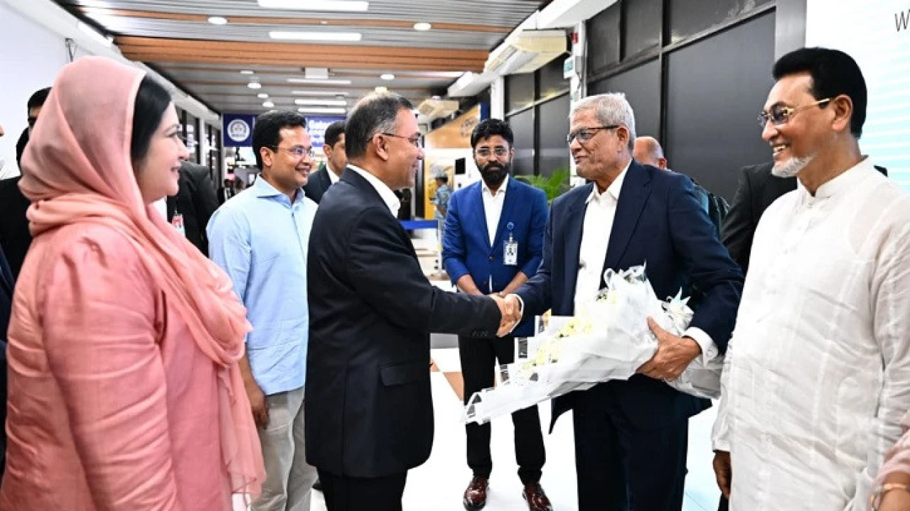 মালয়েশিয়া ও চীন সফর শেষে দেশে ফিরলেন প্রধানমন্ত্রী