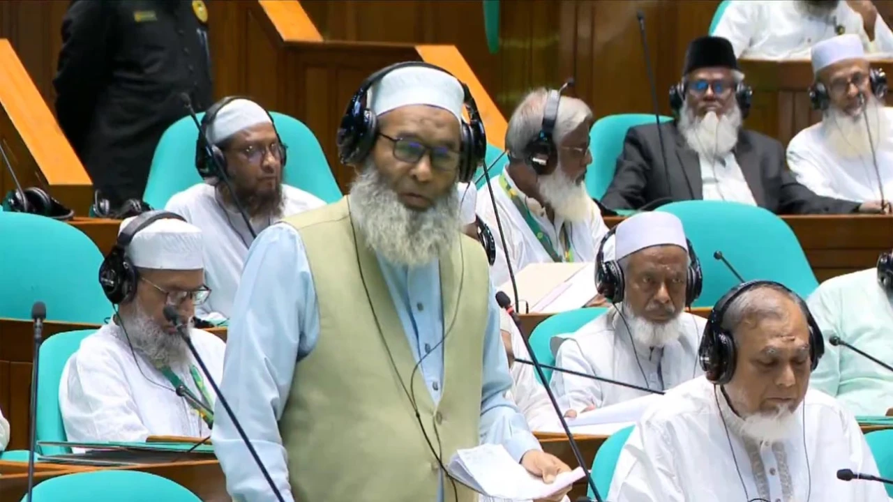 বাজেটে ‘জাকাত’ শব্দের অনুপস্থিতিতে ক্ষোভ, সুদভিত্তিক অর্থনীতি বাতিলের দাবি জামায়াত এমপির