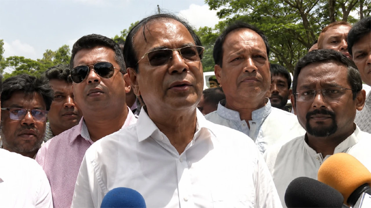 বন্যার ত্রাণে দুর্নীতি-স্বজনপ্রীতির সুযোগ নেই, অভিযোগ পেলেই ব্যবস্থা: ত্রাণমন্ত্রী