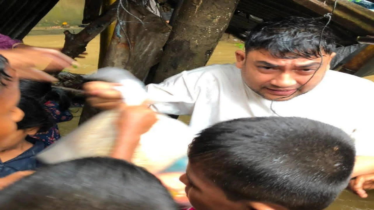 চট্টগ্রামে বন্যার্তদের পাশে মেরিনাররা,বিতরণ করা হল...